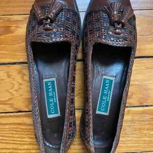 Vintage Cole Haan Women's Weaved Brown Loafers size 8.5